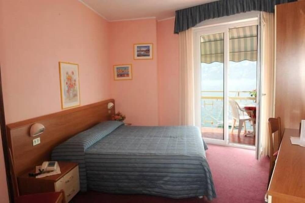 Economy Room photo 1