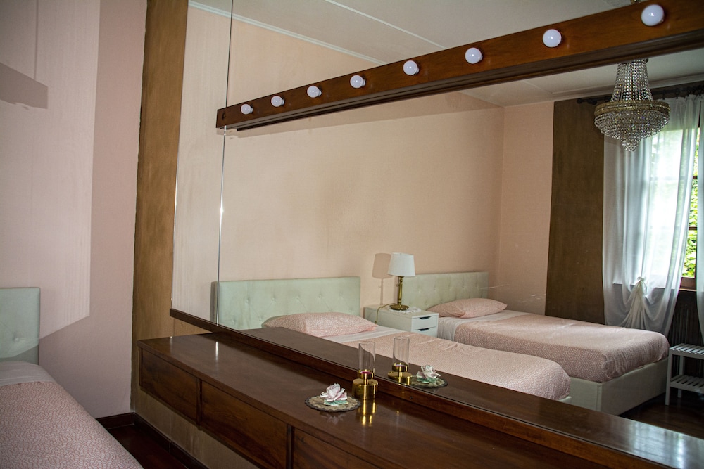 Family Room, Refrigerator (Bagno Esterno/ External Bathroom) photo 2