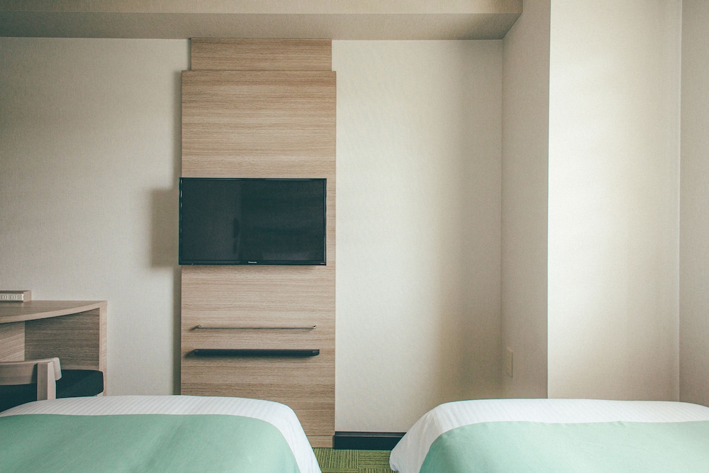 Economy Twin Room, Non Smoking - Photo 3