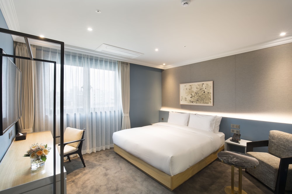 Standard Double Room (Low Floor) photo 1
