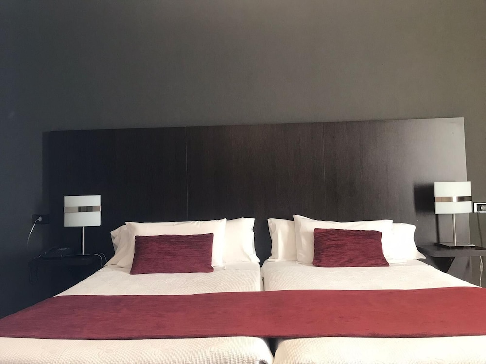 Double or Twin Room photo 2