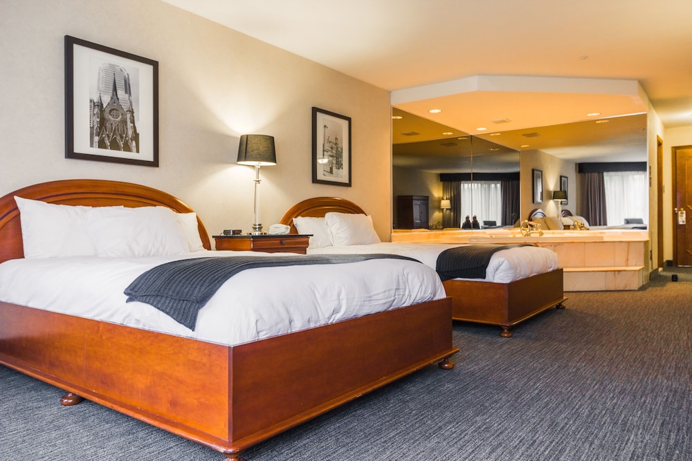 Deluxe Room, 1 King Bed photo 1