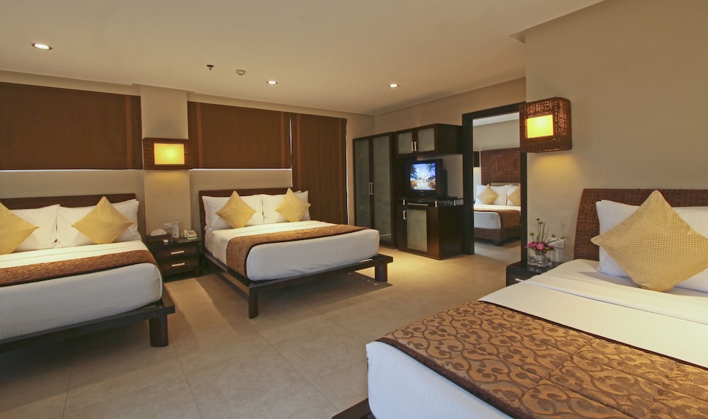 Family Grand Suite. Pool Access photo 1