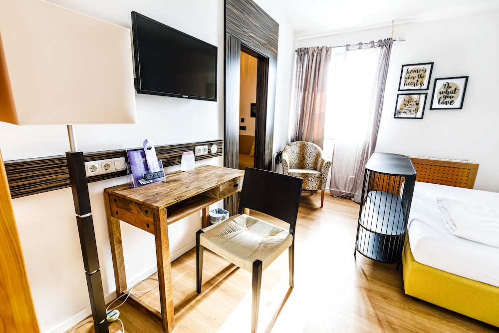 Triple Room - Photo 9