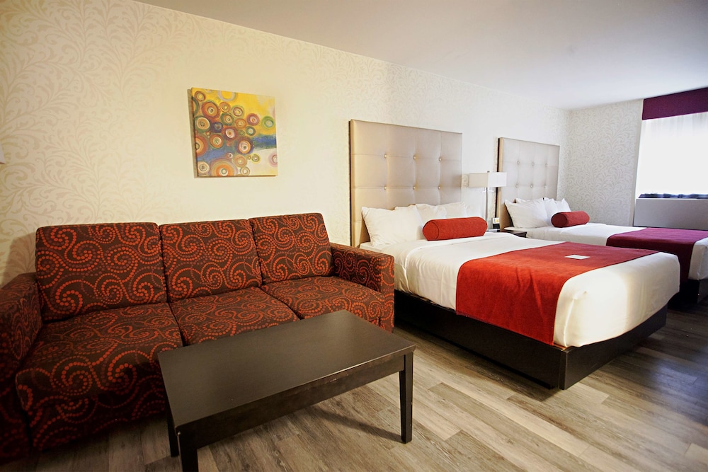 Suite, 2 Queen Beds, Non Smoking (with Sofabed) - Photo 1