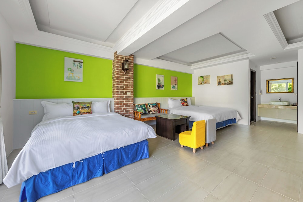 Deluxe Quadruple Room