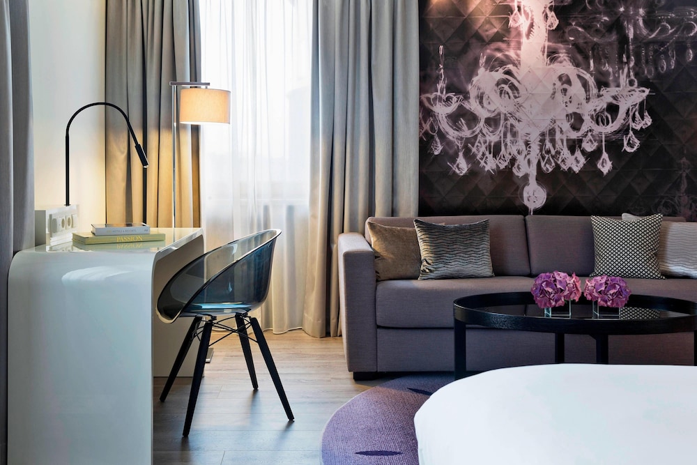 Junior Suite, 1 King Bed