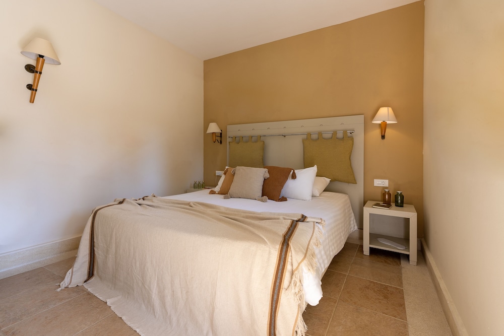 Double Room, Garden View (Sharing Pool - AD) - Photo 2