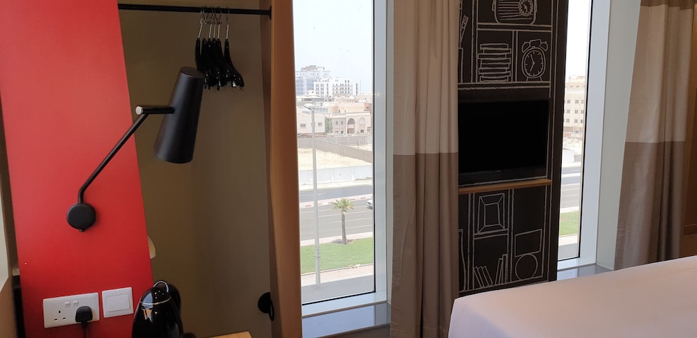 Standard Room, 2 Twin Beds - Photo 4