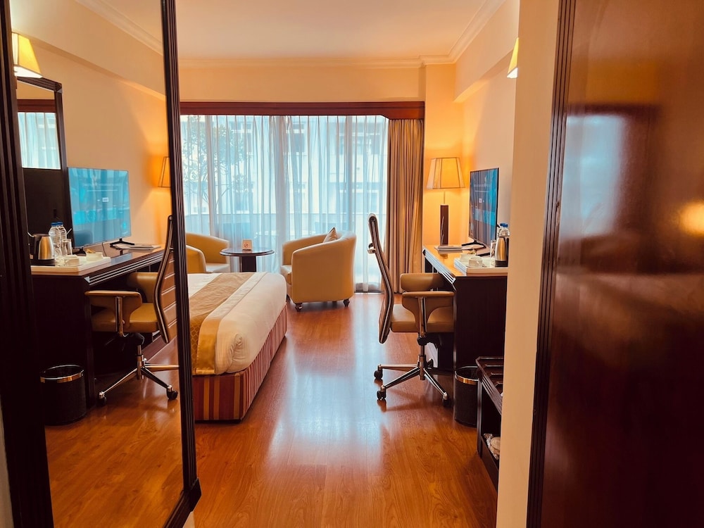 Deluxe Room, 1 Bedroom - Photo 5