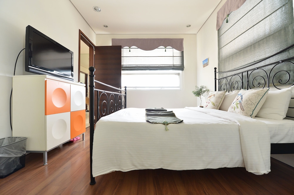 Elite Double Room, 1 Double Bed, Courtyard View, Beachside photo 3