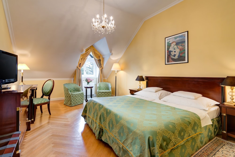 Classic Double Room