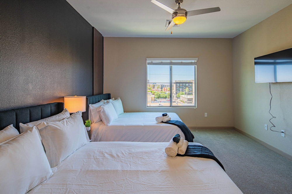 Executive Apartment, 2 Bedrooms, Pets Allowed photo 3