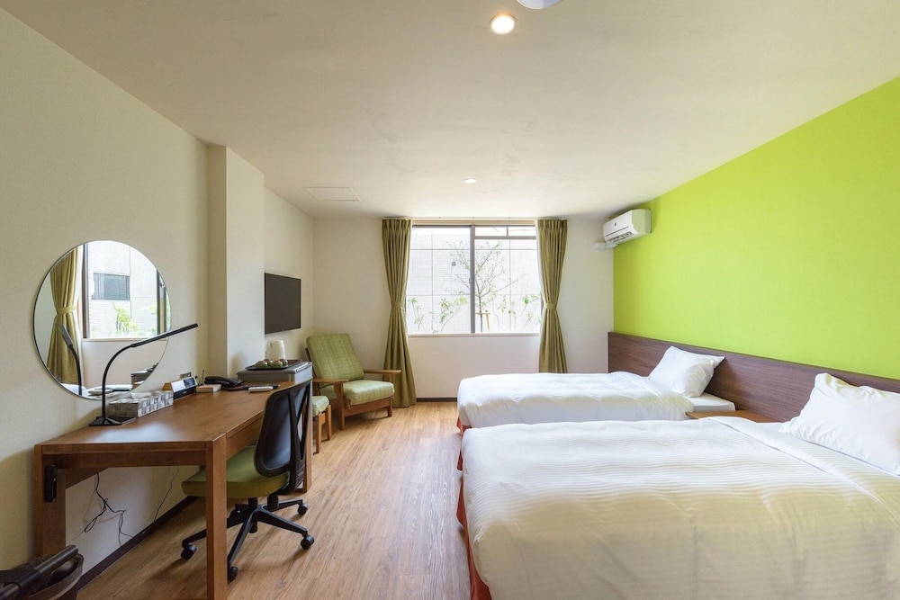 Standard Room, Non Smoking - Photo 2