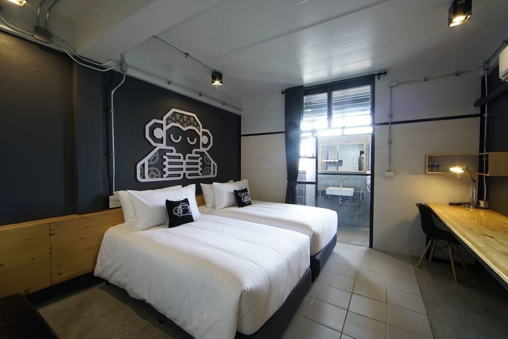 Standard Twin Room - Photo 5