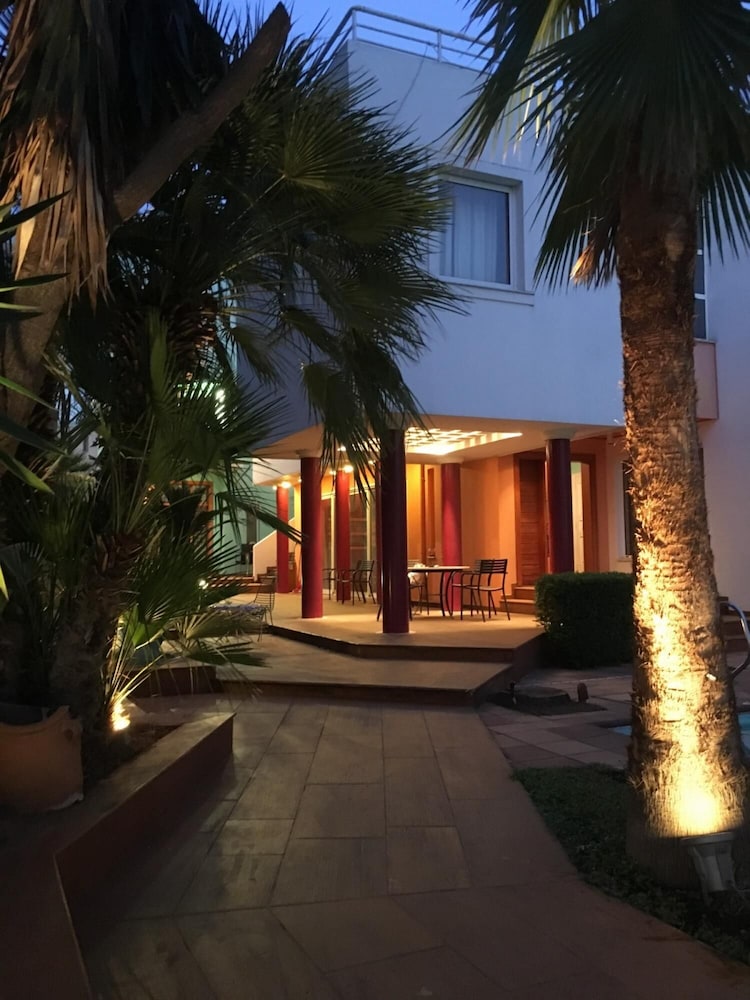 Villa photo 3