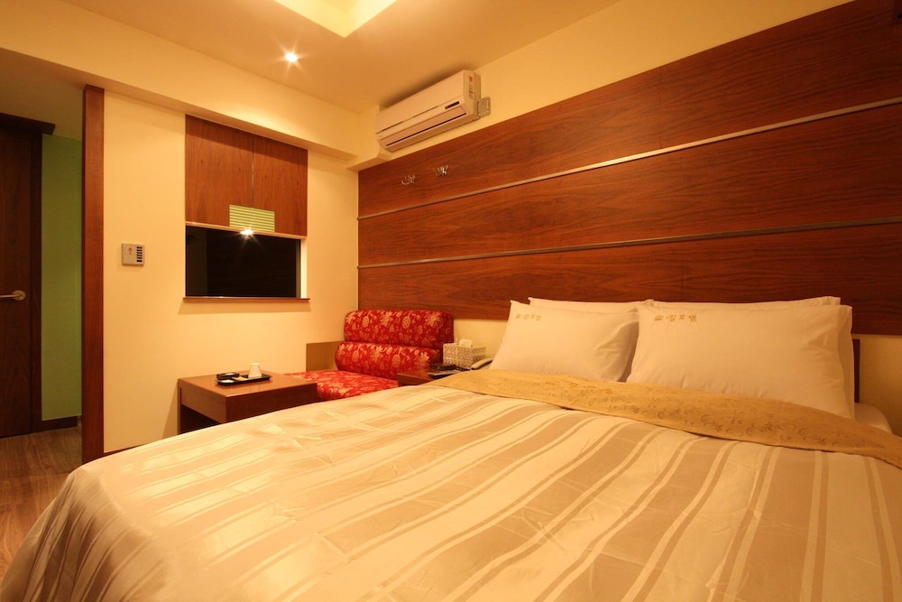 Standard Double Room photo 3