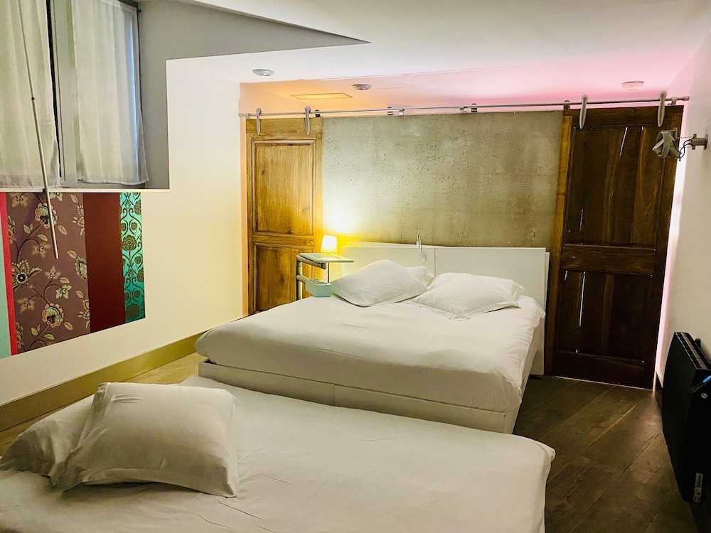 Superior Quadruple Room photo 3