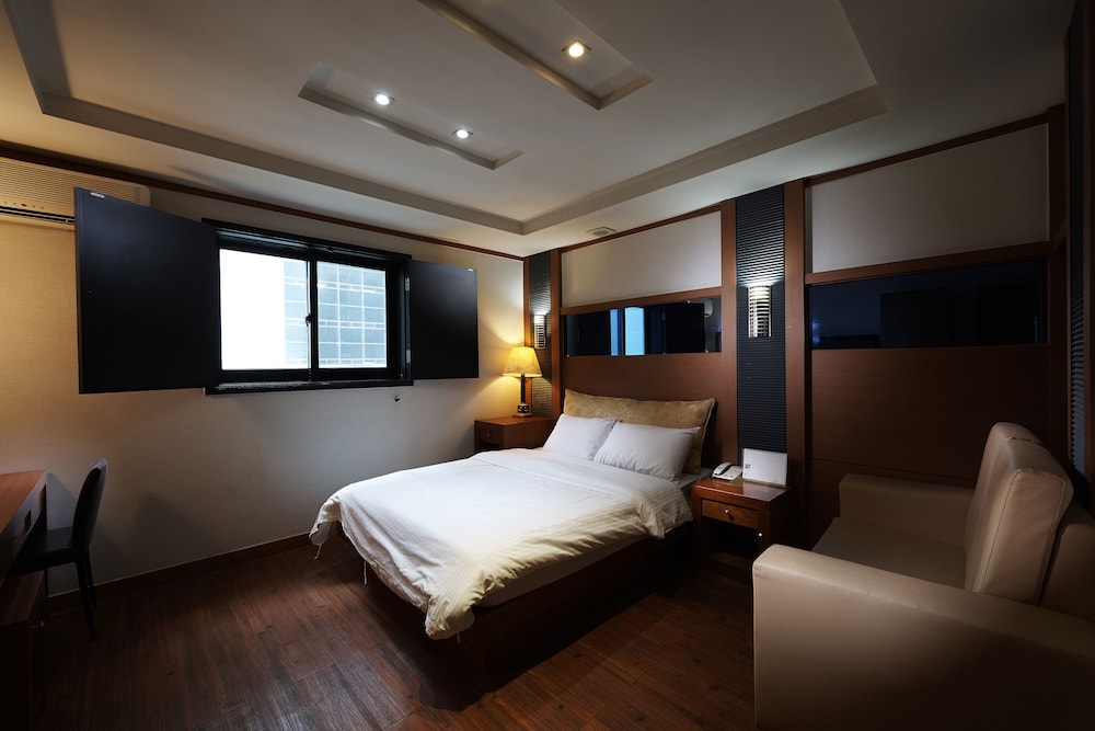 Standard Double Room - Photo 1