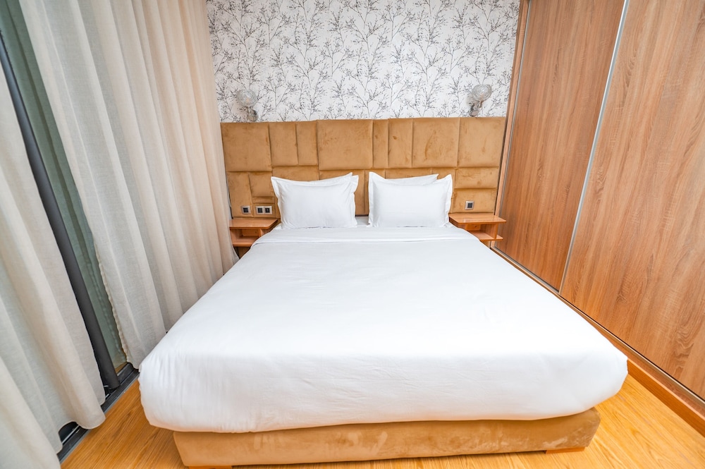 Luxury Suite photo 2