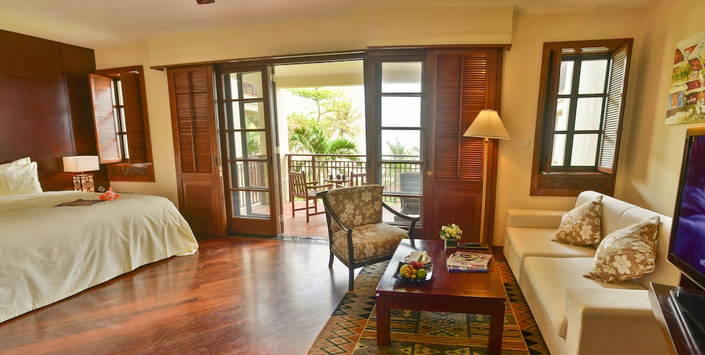Deluxe Room, Ocean View - Photo 4