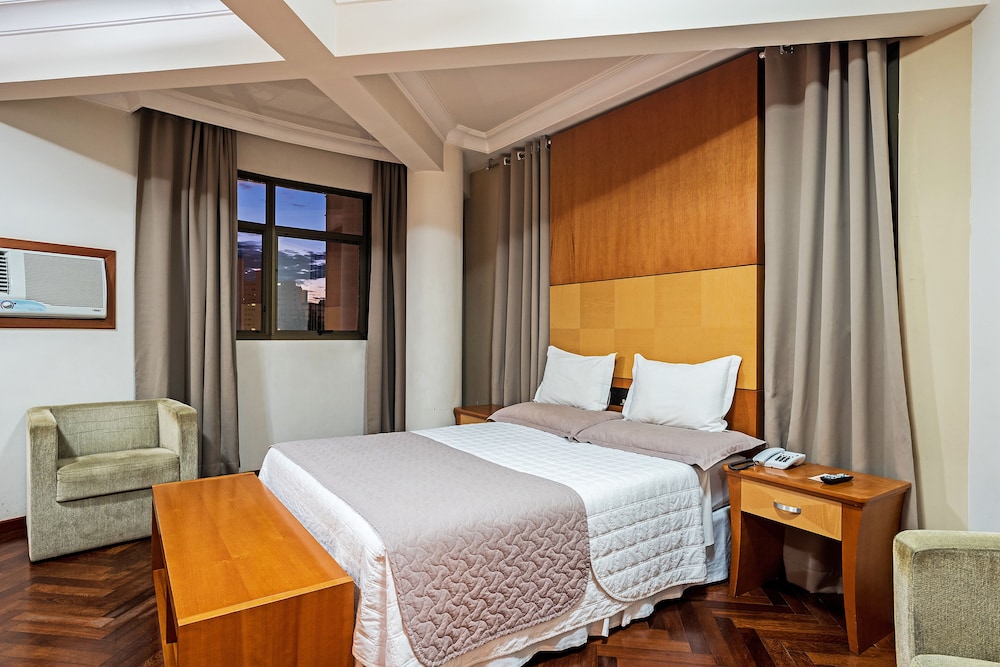 Luxo com cama de casal photo 1
