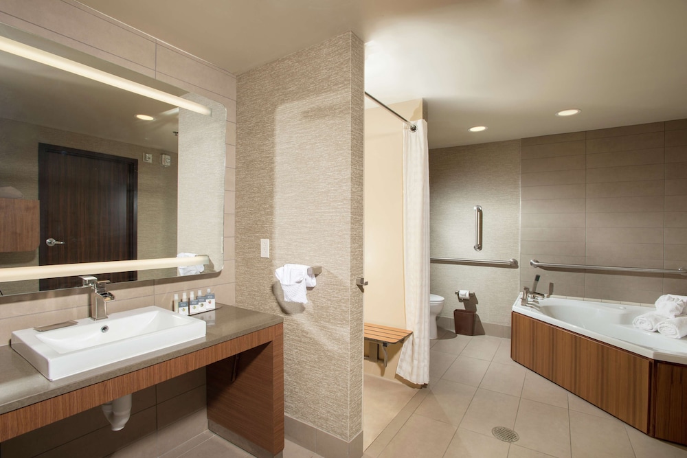 Suite, Accessible photo 2