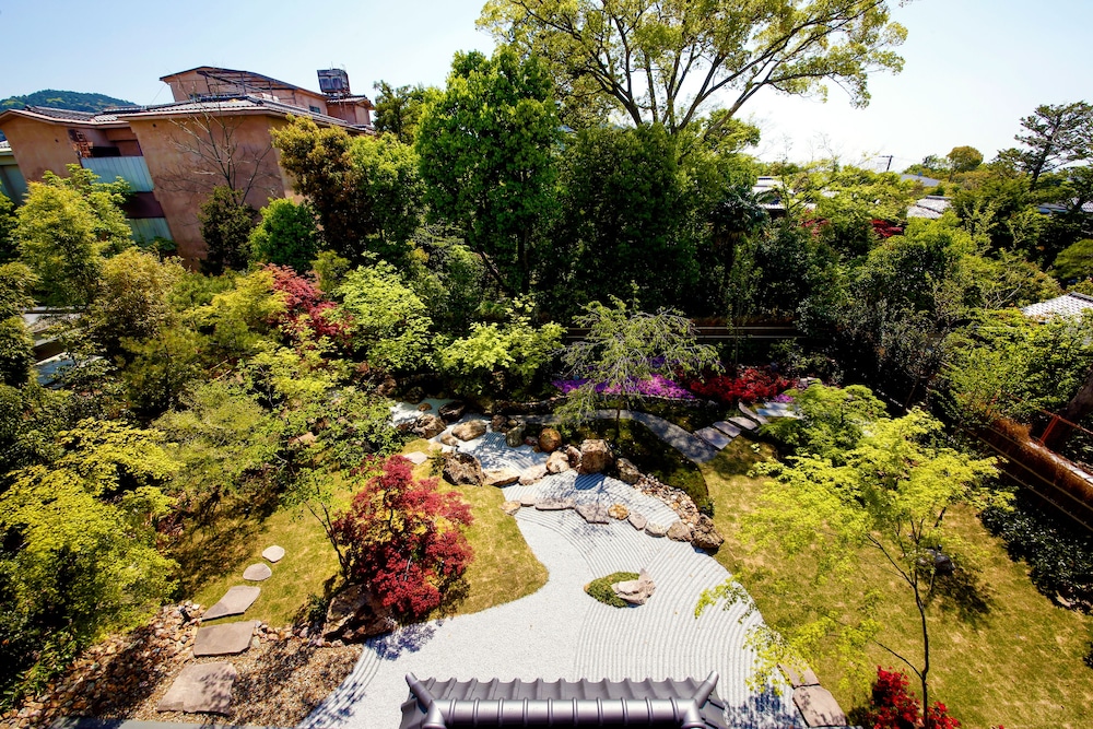 Japanese Style Room with Japanese Garden View <For 2 guests>