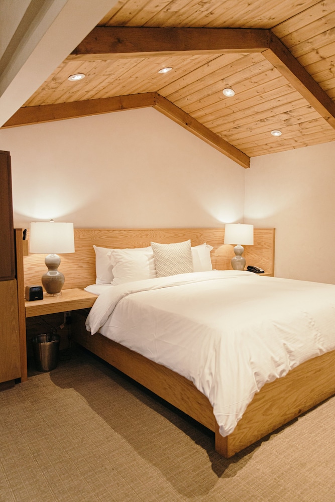 Signature Single Suite Cottage