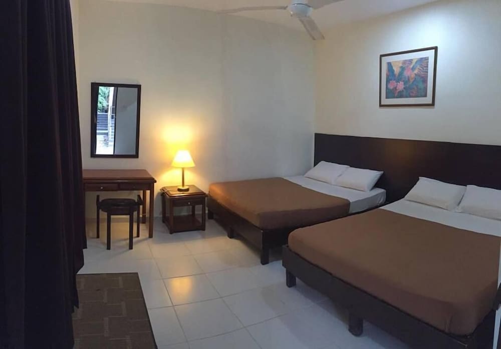 Superior AC Room Quad Sharing photo 2