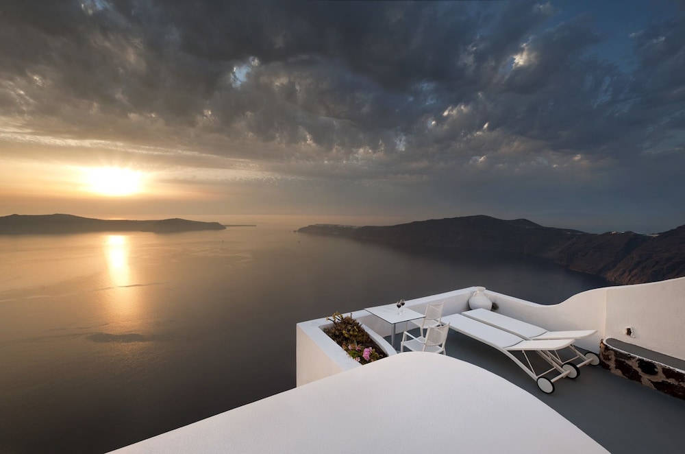 Honeymoon Room - Photo 3