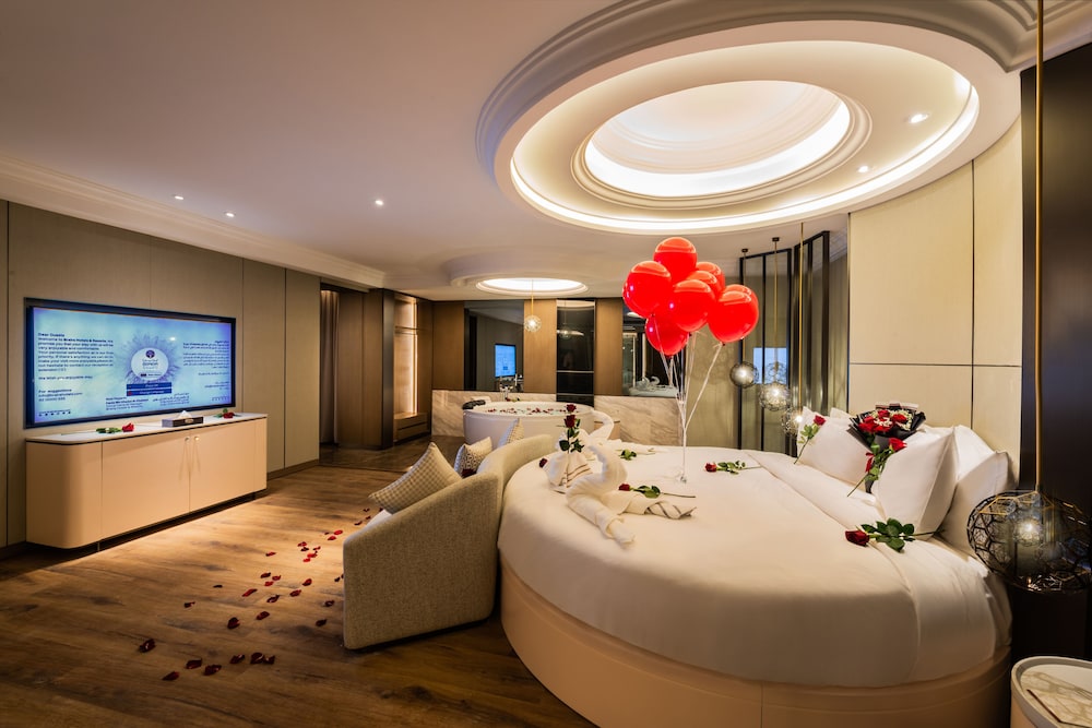 Royal Suite - Photo 3