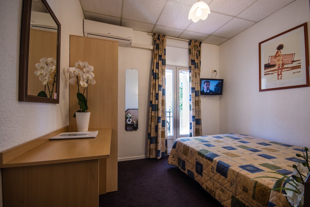 Economy Room photo 1