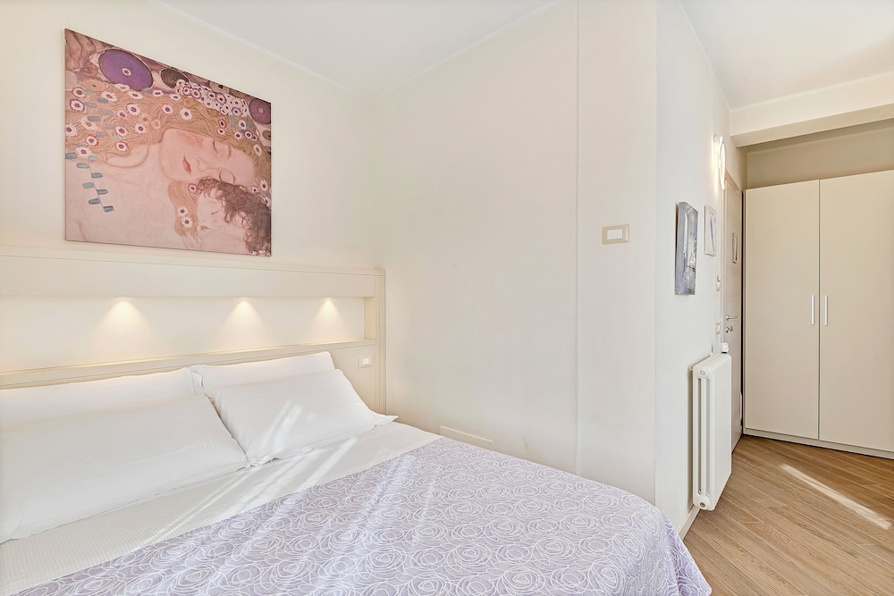 Deluxe Double Room, Garden View