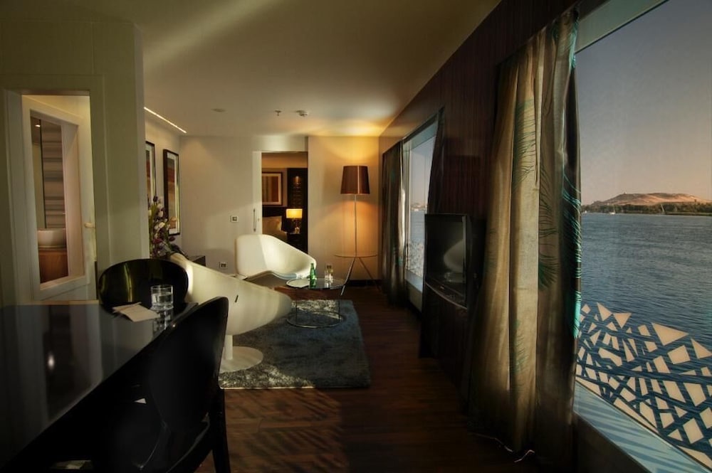 Presidential Suite, River View photo 3