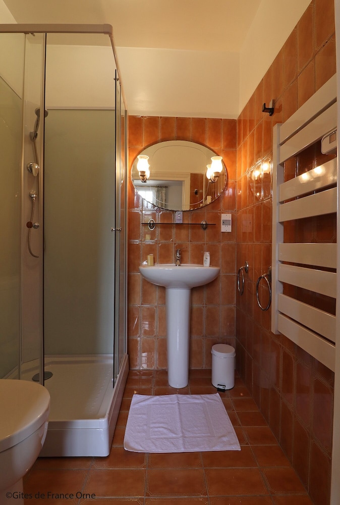 Standard Double Room - Photo 3