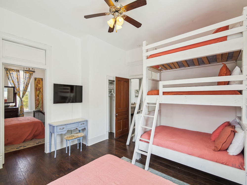 House (2 Bedrooms) photo 3