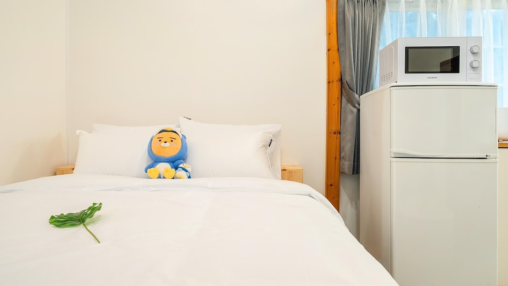 Basic Room, 1 Bedroom (A105) - Photo 5