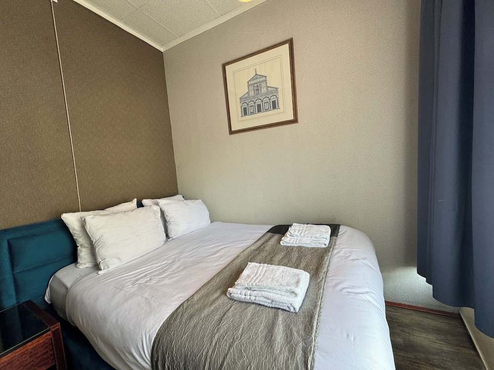 Double Room, 1 Double Bed (Double Room, Balcony) photo 3