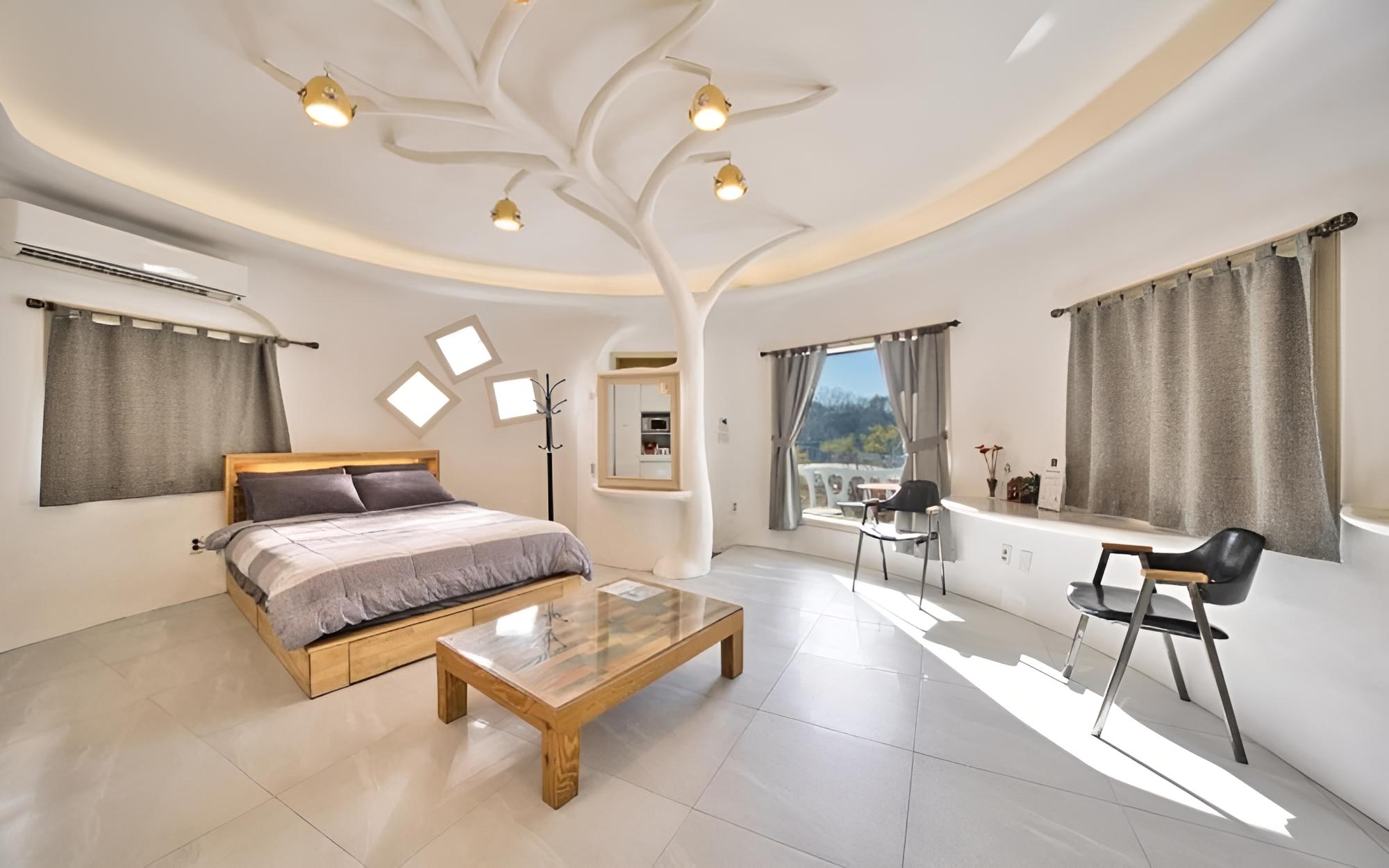 Room (Effusion) - Photo 7