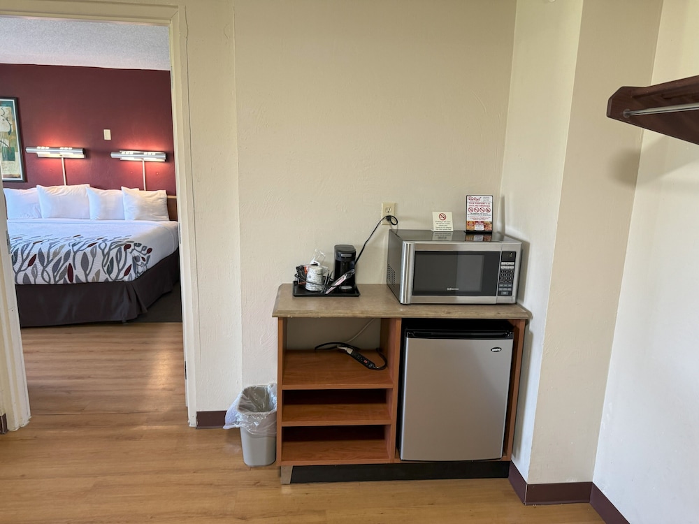 Suite, 1 King Bed with Sofa bed, Non Smoking (2 Rooms) photo 3