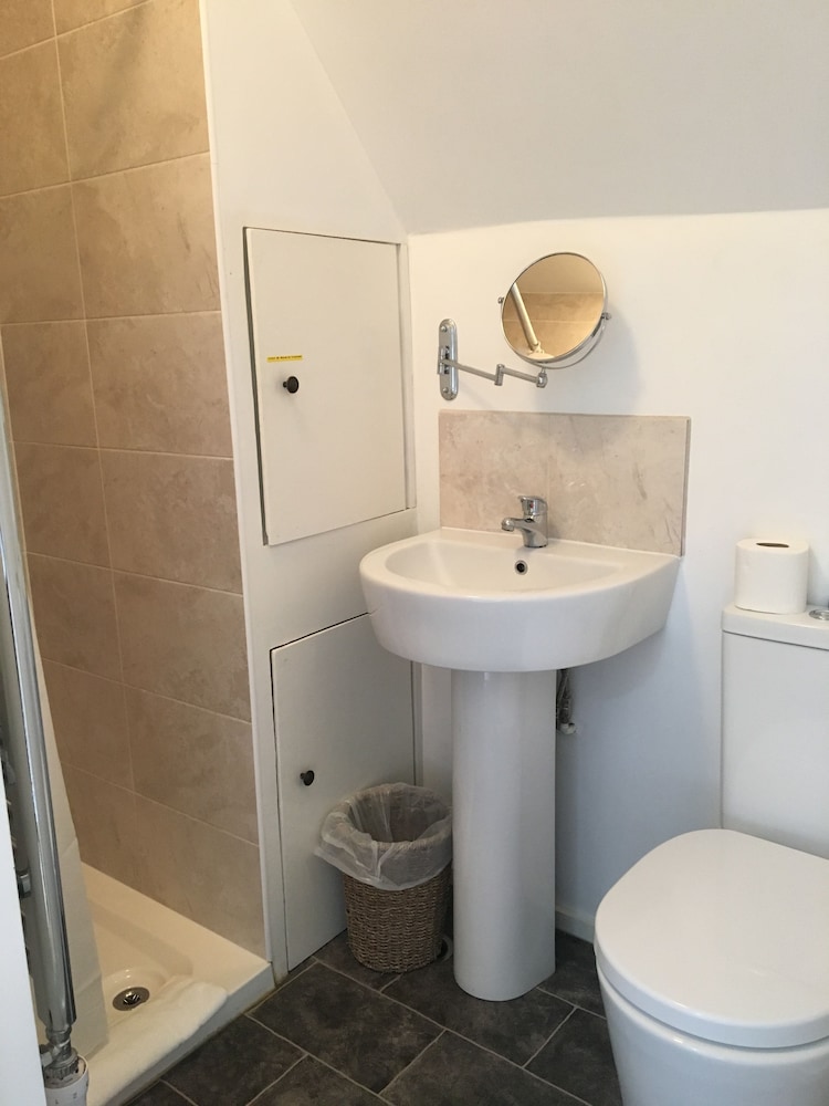 Standard Double or Twin Room (with shower) photo 3