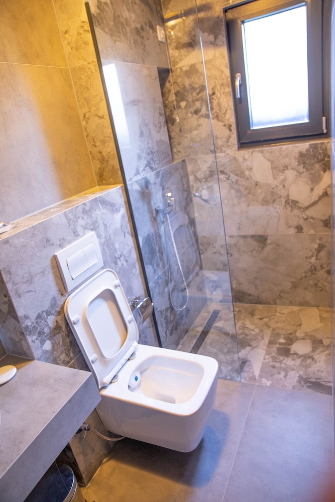 Basic Double or Twin Room photo 1