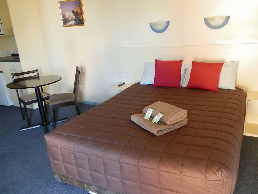 Two Bedroom Family Suite photo 2