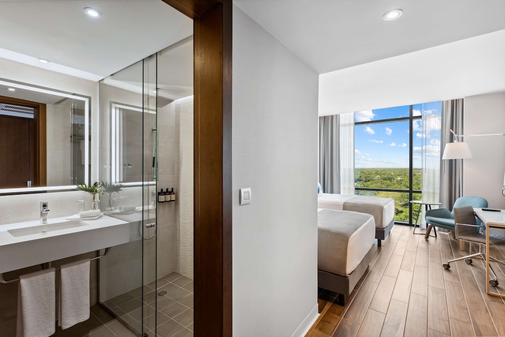 Standard Room (Extra Bed 2 Adults + 1 Child) thumbnail 6