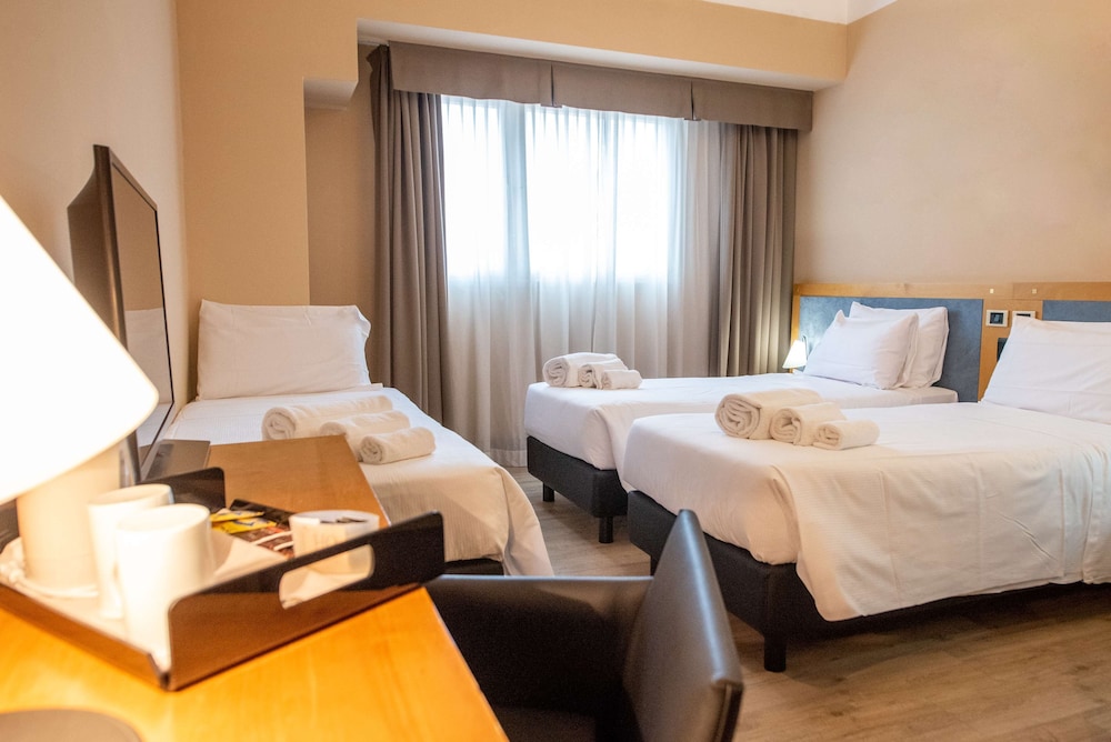 Economy Triple Room