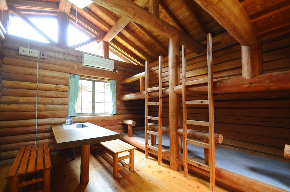 Standard House (5Adults)