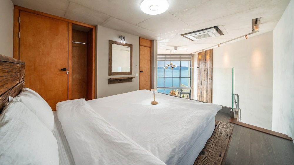 Basic Room, 1 Bedroom (102) - Photo 8