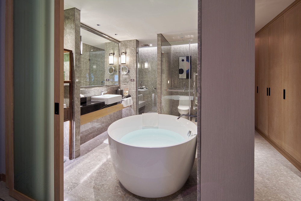 Standard Room, 2 Twin Beds, Accessible thumbnail 6
