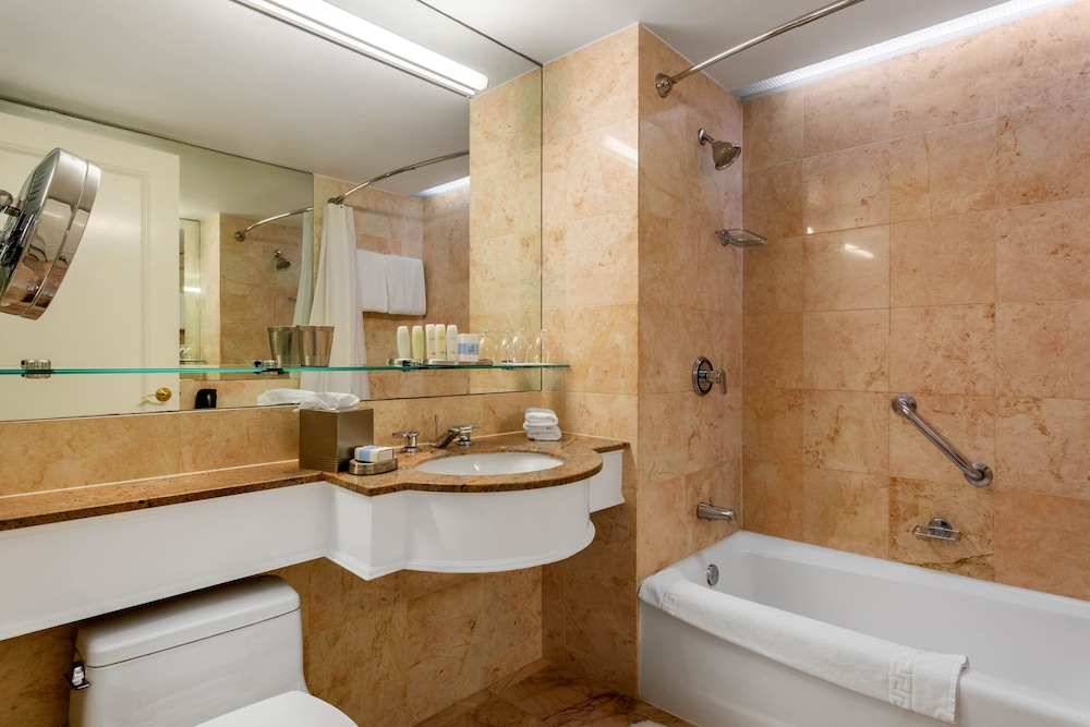 Executive Suite, 1 King Bed (Madison)